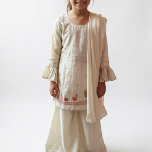 shalwar kameez with a dupatta